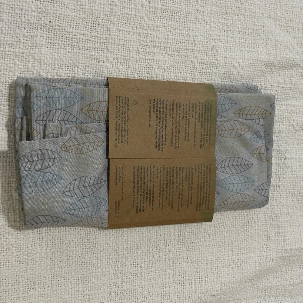 Norwex Cloth Napkins Leaf‎ Print set of 4 NEW